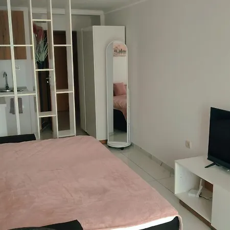 Private Studio-apartment Sol E Mar 아파트